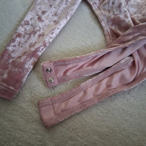 Francesca's NWT Women's Size M Rose Pink Stacy Square Neck Velvet Bodysuit - Picture 9 of 12
